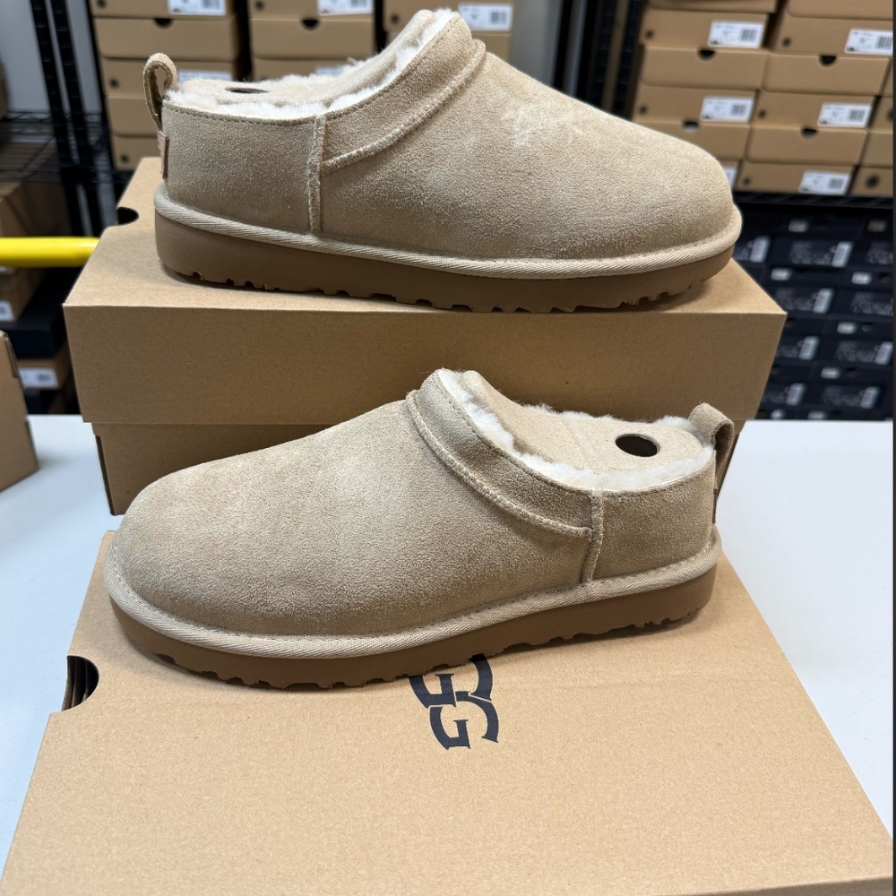 UGG WOMEN'S CLASSIC MICRO (SAND)